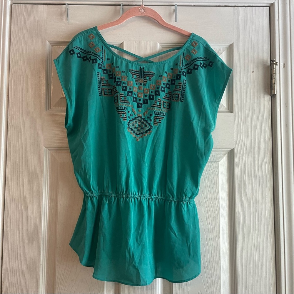 Maurices Size Medium Teal Navy Tan Embroidered Sleeveless Crisscross Top